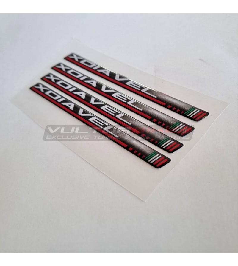 AZ Graphishop Paraserbatoio In Resina 3D Per Ducati Diavel - Compatibile GP-313(M) - Colore Rosso - Effetto Rilievo Made In Italy