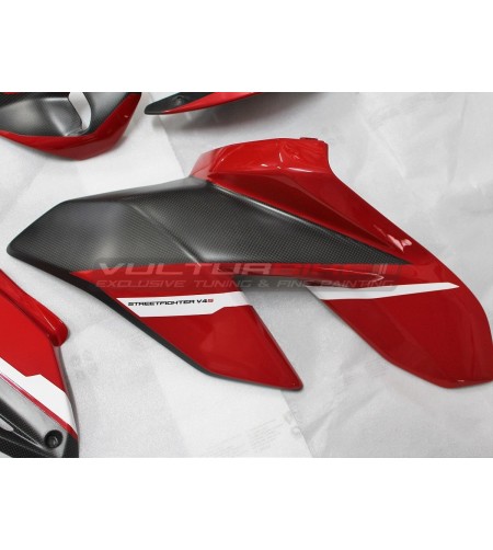 Nouvel ensemble de carénages en carbone design - Ducati Streetfighter V4 / V4S 