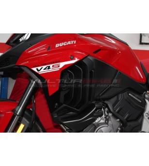 Exclusive design side panels - Ducati Multistrada V4S