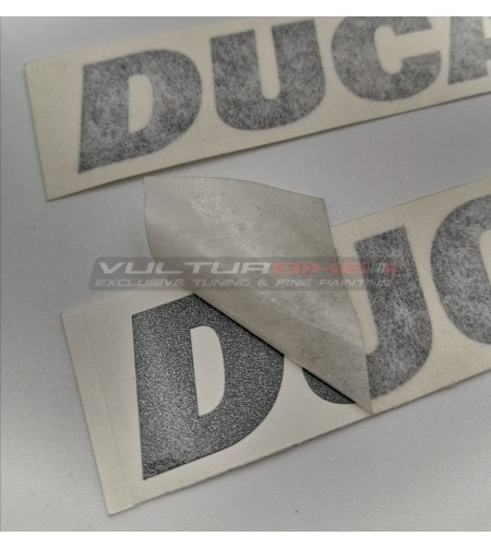 Paar Originalembleme Ducati grauer Farbe