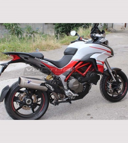 Weiße oder graue Rumpf Aufkleber - Ducati Multistrada 1200 DVT 
