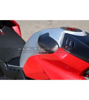 Carbon / Kevlar fuel tank protectors - Ducati Panigale V4 from 2018