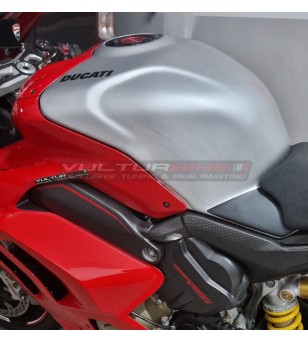 Brushed aluminium effect carbon tank cover - Ducati Panigale / Streetfighter V4 2022 / 2023