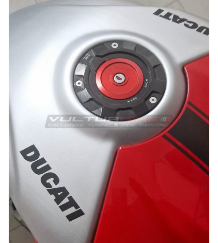 Tapa del depósito de aluminio cepillado - Ducati Panigale / Streetfighter V4 