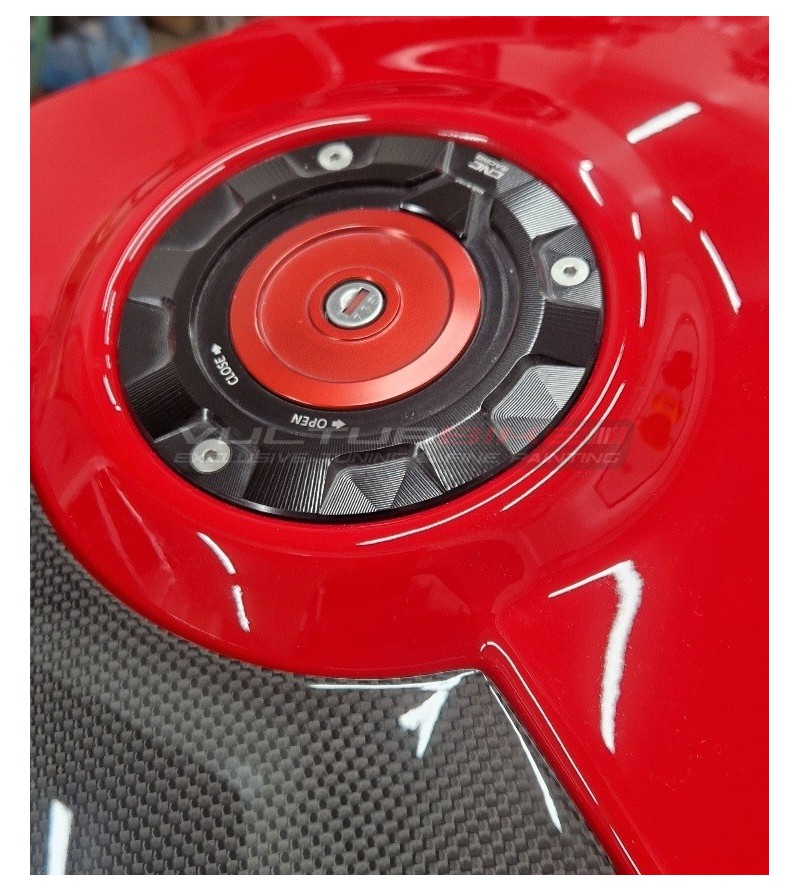 Brushed aluminium effect carbon tank cover - Ducati Panigale /  Streetfighter V4 2022 / 2023