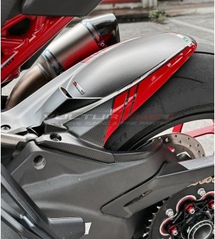 Version personnalisée aile arrière en carbone - Ducati Multistrada V4 Pikes Peak