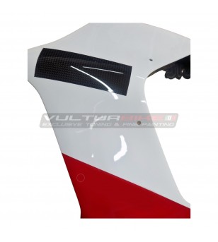 Custom design carbon windscreen compatible with Ducati Panigale V4