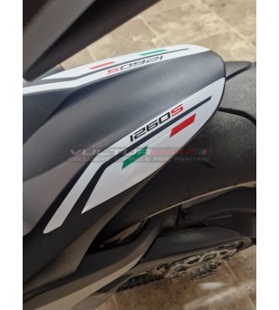 Kit adesivi per parafango posteriore Ducati Multistrada - design tricolore base bianca