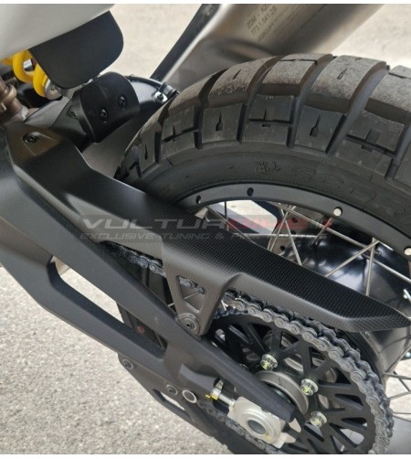 Oberer Kettenschutz aus Carbon für Ducati DesertX