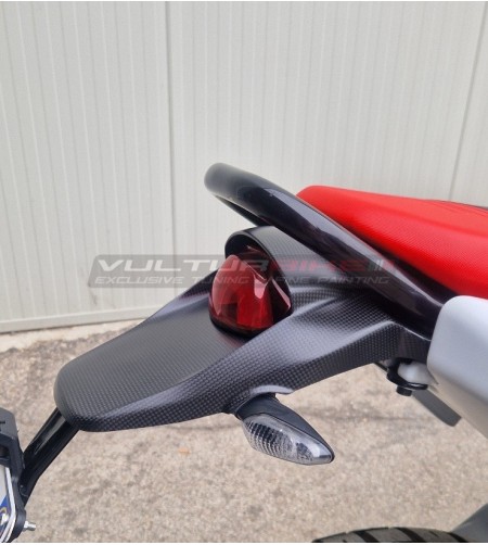 Aile arrière en carbone pour Ducati DesertX