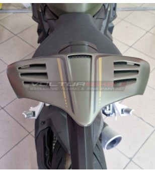 Nuova coda in carbonio personalizzata storm green - Ducati Streetfighter V2