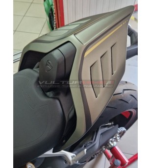 Nueva cola de carbono personalizada verde tormenta - Ducati Streetfighter V2