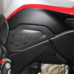 Caches latéraux de protection de réservoir en carbone - Ducati Multistrada V4 Rally