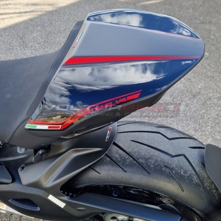 Funda de asiento de carbono personalizada "BLACK / CARBON" - Ducati Diavel V4