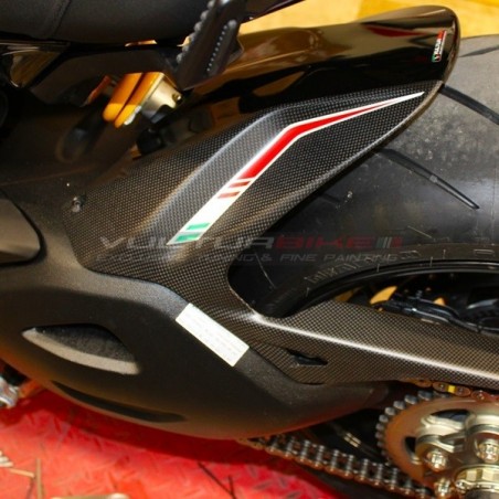 Parafango posteriore in carbonio design personalizzato - Ducati Diavel V4 