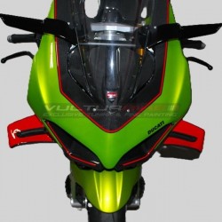 Complete fairing set in carbon with a new design lime pearl green