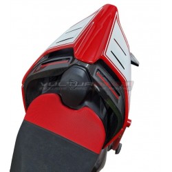Cola de carbono con diseño deportivo rojo/blanco - Ducati Panigale / Streetfighter V4 / V2