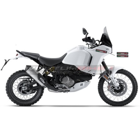 Rot-schwarze Wappen mit Trikolore - Ducati DesertX