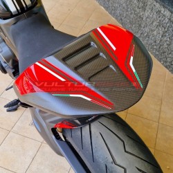 Coperchio sella in carbonio design inedito - Ducati Diavel V4 (RED)