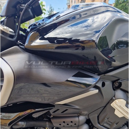 Pegatinas de carenados laterales y depósito - Ducati Diavel V4