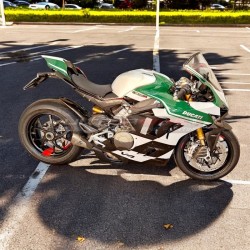 Customized fairings in Italian tricolor version - Ducati Panigale V4 2022 / 2024