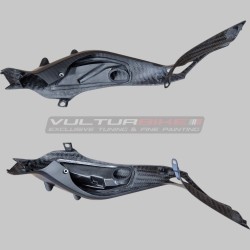 Carbon fiber side panels under tail - Ducati Panigale V4