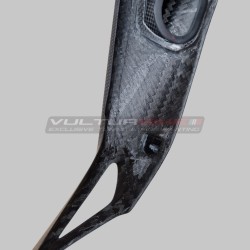 Carbon fiber side panels under tail - Ducati Panigale V4