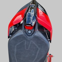 Paneles laterales de fibra de carbono debajo de la cola - Ducati Panigale V4