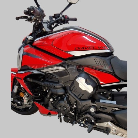 Kit adesivi completo design inedito rosso argento - Ducati Diavel V4
