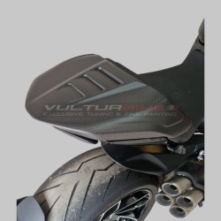 Funda de asiento de carbono con ranuras - Ducati Diavel V4
