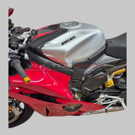 Tapa del depósito de carbono efecto aluminio cepillado - Ducati Panigale V4 / V4S & Streetfighter V4 / V4S