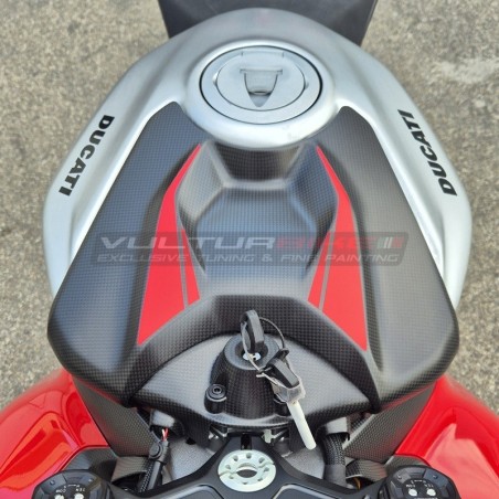 Tapa del depósito de carbono efecto aluminio cepillado - Ducati Panigale V4 / V4S & Streetfighter V4 / V4S