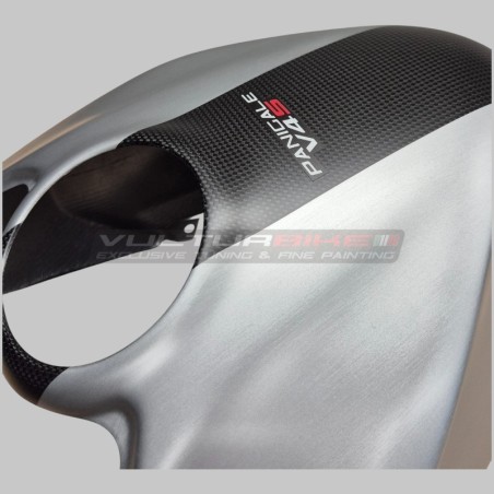 Brushed aluminium effect fuel tank cover with carbon strip - Ducati Panigale / Streetfighter V4 / V4S