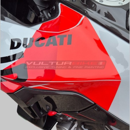 Livrea personalizzata per Ducati Multistrada V4S iceberg white