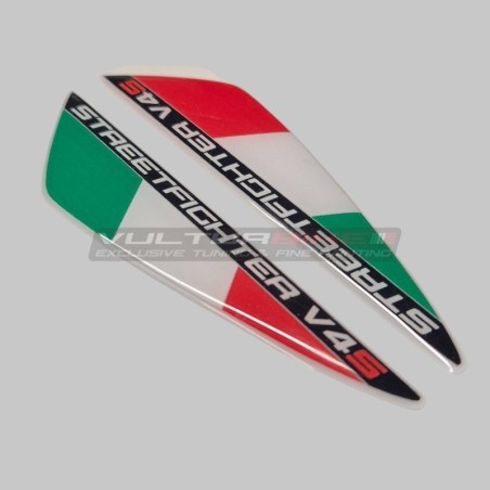 Paire de drapeaux décoratifs 3D recouverts de résine pour les rabats supérieurs - Ducati Streetfighter V4 / V4S