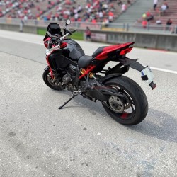 Carbon fiber side panels with handle - Ducati Multistrada V4