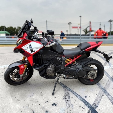 Carbon fiber side panels with handle - Ducati Multistrada V4