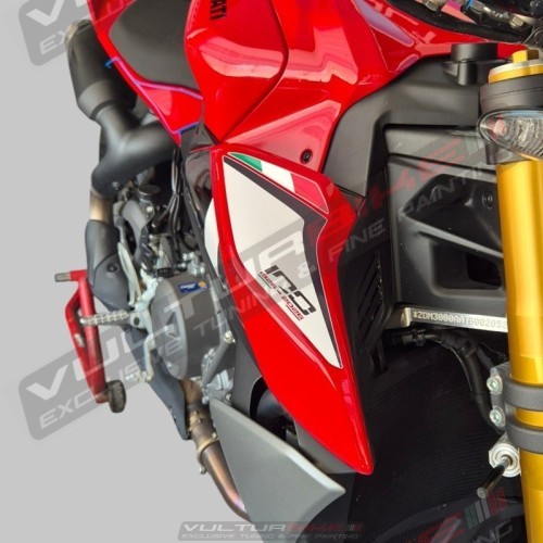 Pegatinas de carenados lateral tricolor "Centenario Ducati" – Streetfighter V2 (2025-2026)