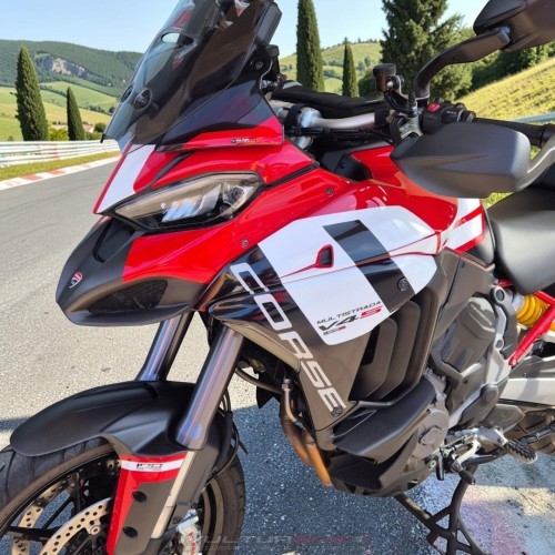 Nuevos gráficos adhesivos Corse compatibles con Ducati Multistrada V4 / V4S
