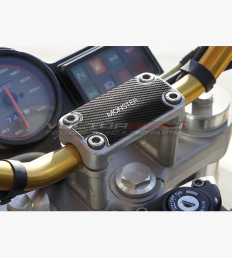 Adesivo Protettivo 3D Per Piastra Sterzo Compatibile Con HONDA VFR 750, Misura 145,6 X 54,3 Mm, Effetto Carbonio, Made In Italy