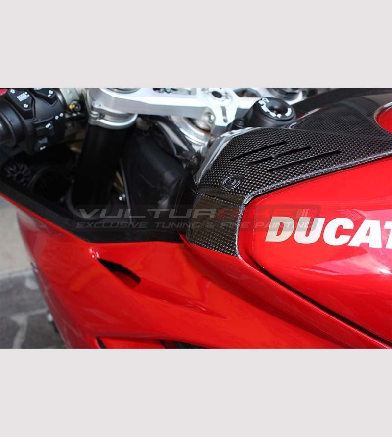 Carbon fiber fairing without extractors - Ducati Panigale V4 / V4S