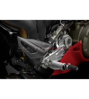 Carbon heel guards - Ducati Panigale V4 / V4S / V4R / Streetfighter V4
