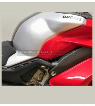 Grey black carbon custom tank cover - Ducati Panigale V4 / V4S / V4R / Streetfighter V4