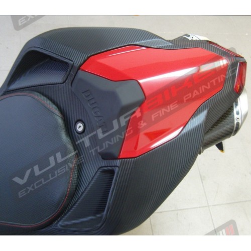 Película adhesiva para el efecto wrapping carbono 